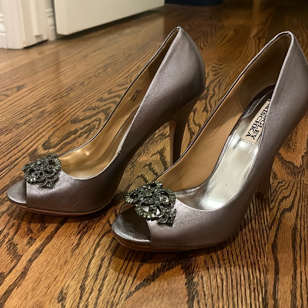 Gray Badgley Mischka Heels